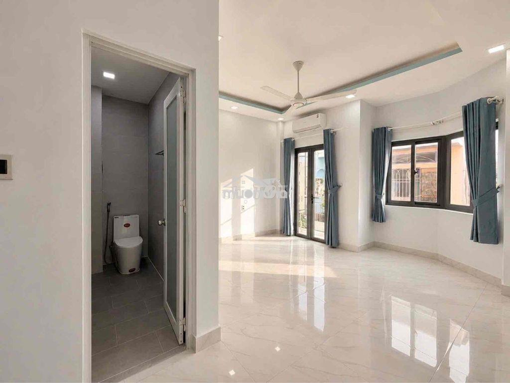 Bán nhà lô góc hẻm giáp phú nhuận - 4 tầng dtsd 140m2 - 4