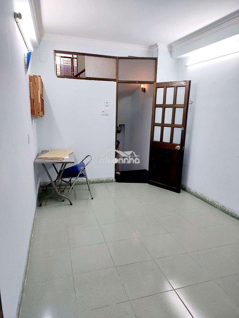 Cho thuê phòng q10.fuff nội thất.cửa sổ tolet riêng 3tr450 - 3