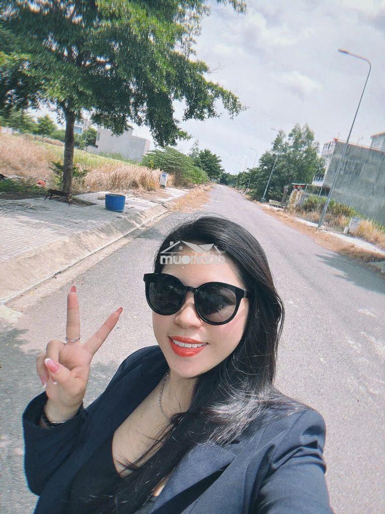 Tìm lô đẹp giá rẻ liên hệ em huyền thổ địa tân đô
