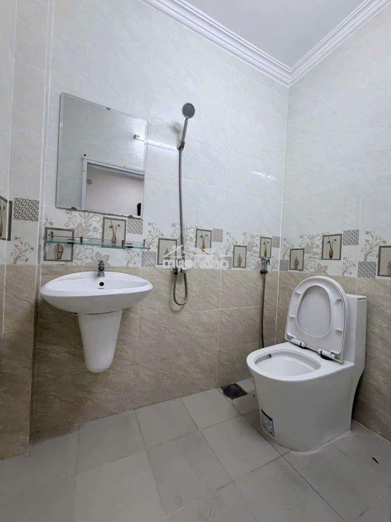 Nhà tân phú. ngã 3 lê trọng tấn &tân kỳ tân quý.chỉ 4.8 tỷ. dt: 4 x 13 - 2