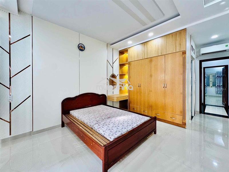 Chdv full nội thất. gần trường đh công nghiệp cs3. ban công.