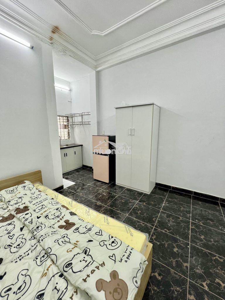 Cho thuê phòng cửa sổ trời - 3