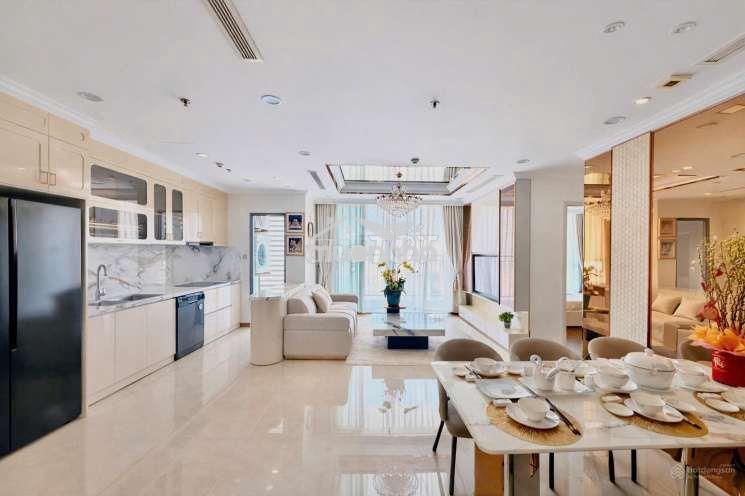 Chủ kẹt tiền bán gấp 3pn giá 14tỷ5 dt: 118m2. vinhomes central park - 3