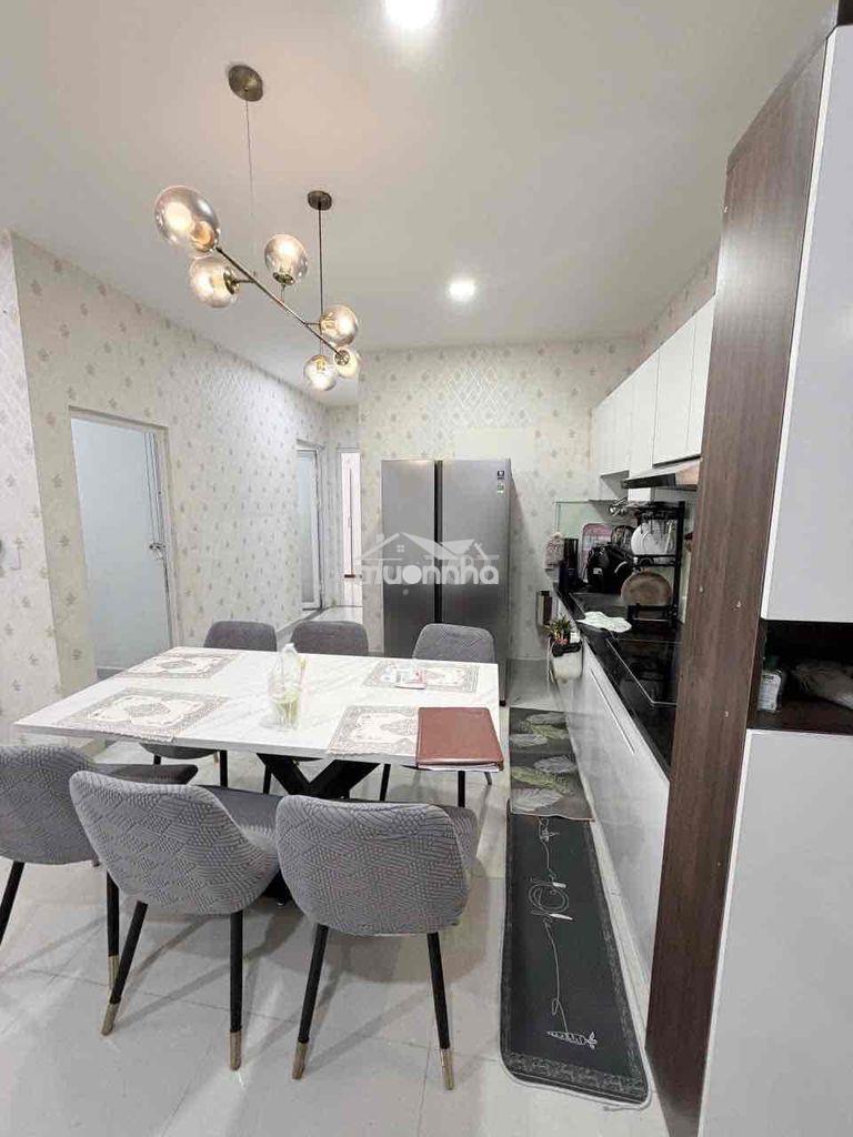 Căn hộ cao cấp trung tâm quận 8, sát parcmall