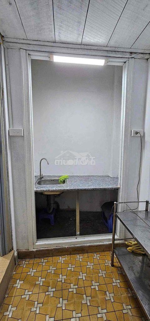 Nhà khu tập thể phú nhuận sân chung rộng ở ko kd - 3