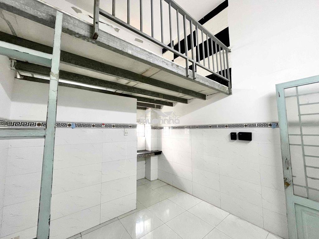 Phòng trọ giá rẻ gần ngã tư bốn xã - 2