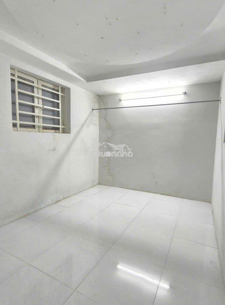 Nhà rộng sạch thoáng, gần đh ngoại thương sơn kỳ. - 4