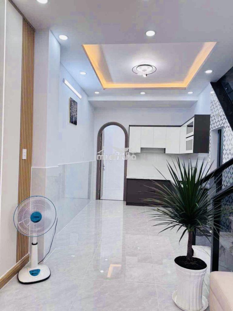 Nhà mới giáp quận 6 - tl 10 - hẻm 1/ ô tô tới nhà - 3 pn - giá 4t99 tl - 2