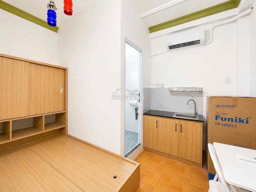 Phòng dạng studio cao cấp - ban công - mới hoàn thiện - 2