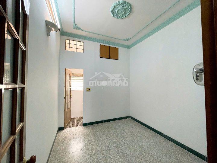 Nhà thuê 2 lầu 5 phòng ngủ hẻm nguyễn thượng hiền, bình lợi trung - 2
