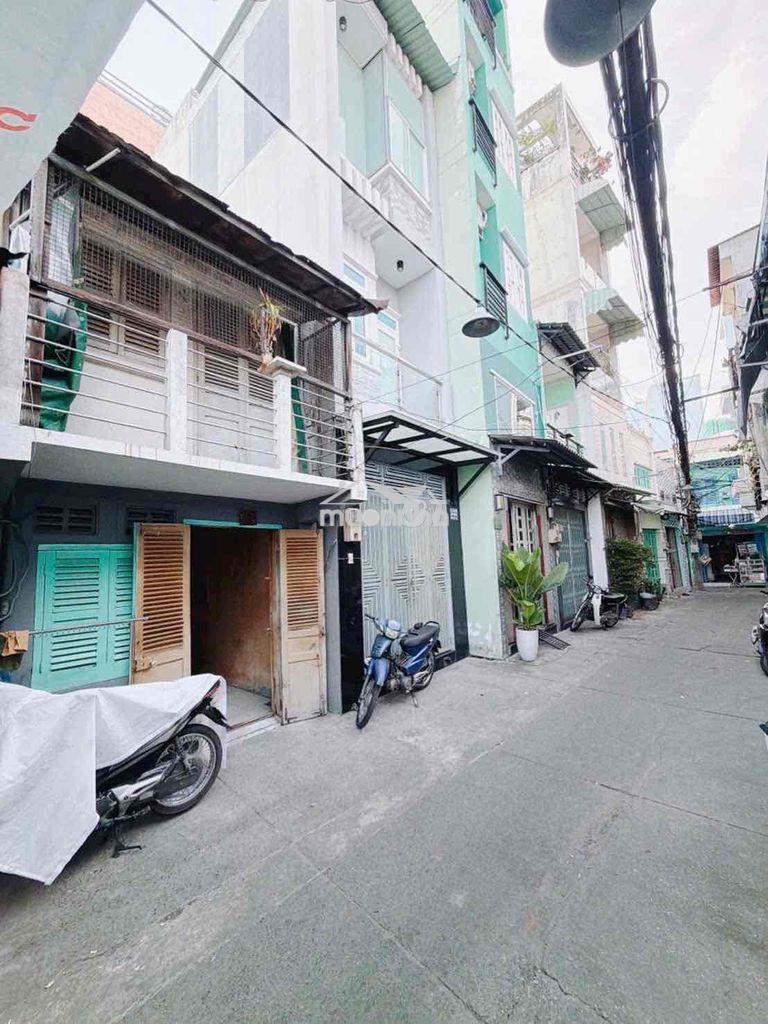 Bán nhà đường bến vân đồn. hẻm rộng 5m