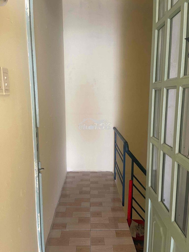 Phòng trọ 1 tầng lầu có ban công bình thạnh - 3