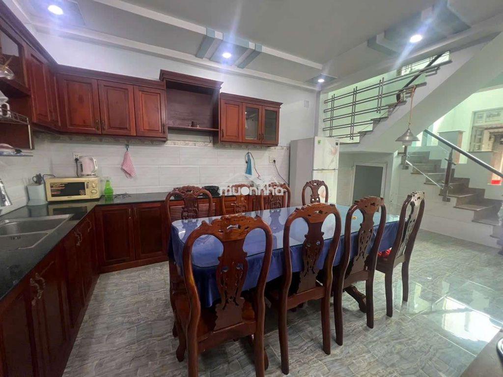 Cho thuê nhà 1/ nguyễn ảnh thủ dt 4x20 -1 lầu -3pn -3wc , sân xe hơi - 3