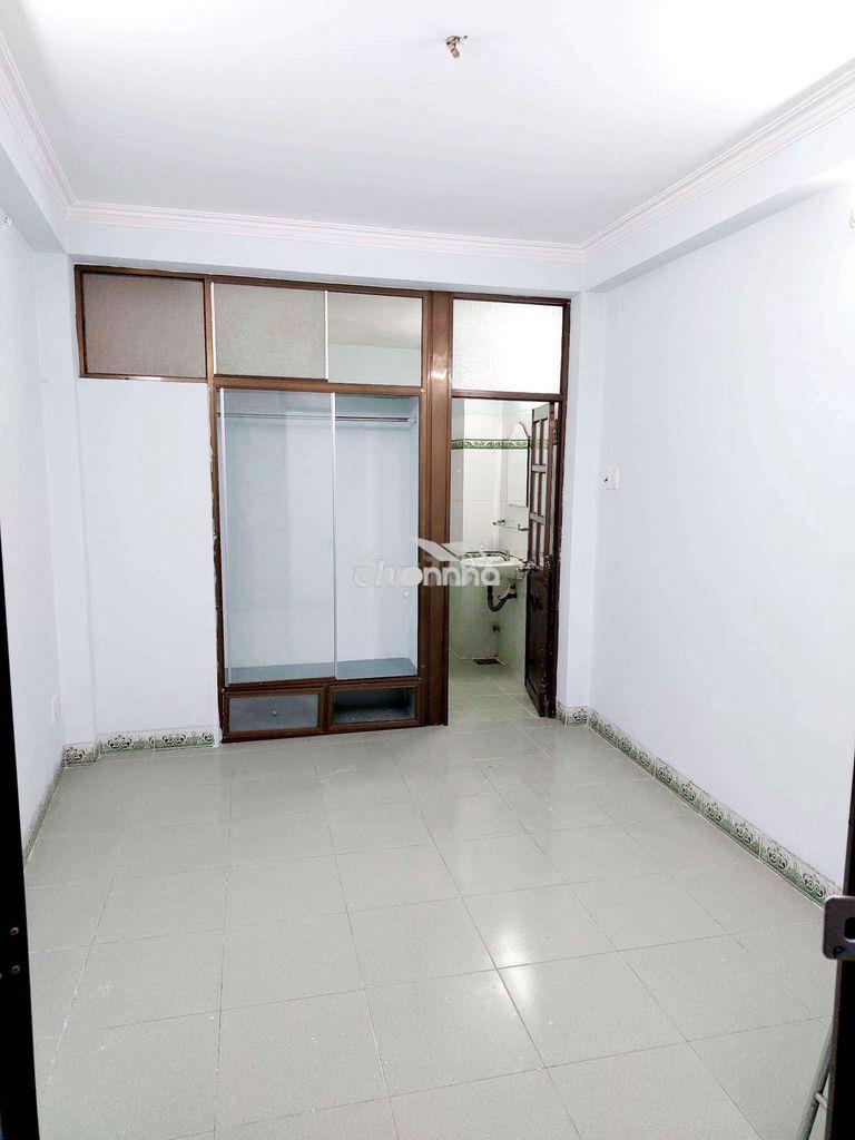 Cho thuê phòng q10.fuff nội thất.cửa sổ tolet riêng 3tr450 - 2
