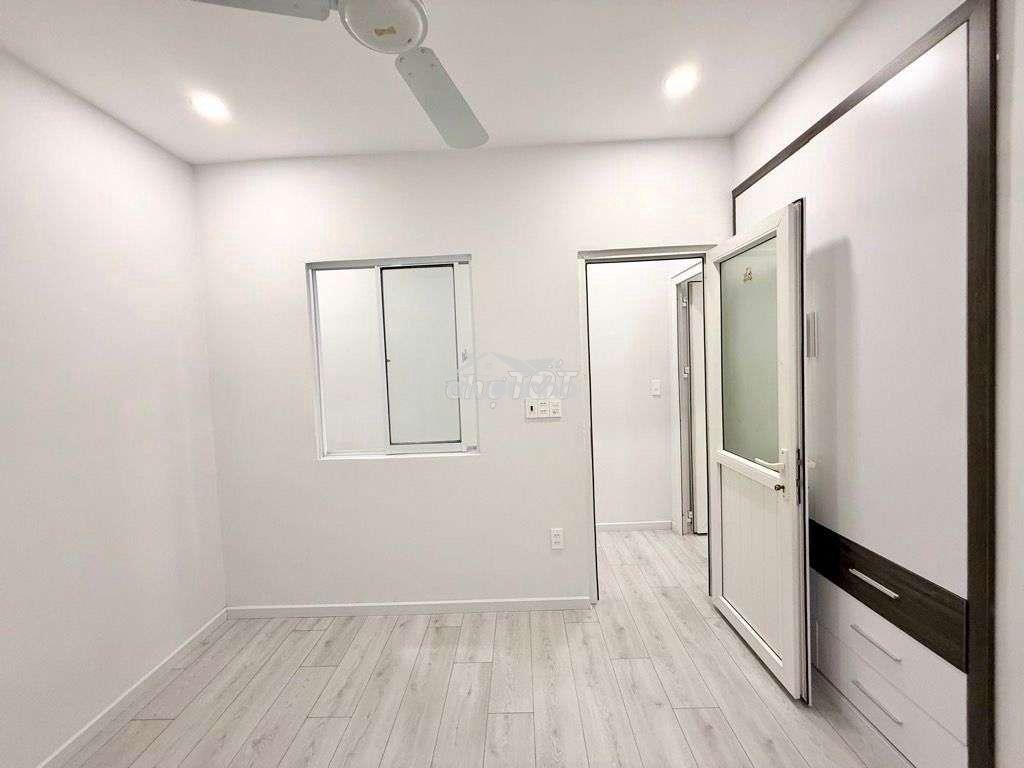 Chung cư vip,nơ trang long,p.13lầu1,dt:80m2(4 x 20)2pn,tặng nội thất - 3
