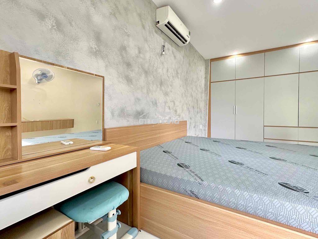 Ban công tên lửa - aeon bình tân - 3