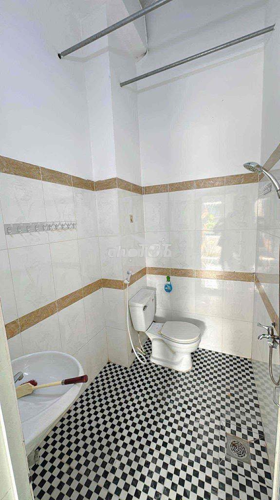 Tôi chủ nhà còn trống 1 phòng *** có máy lạnh - 3