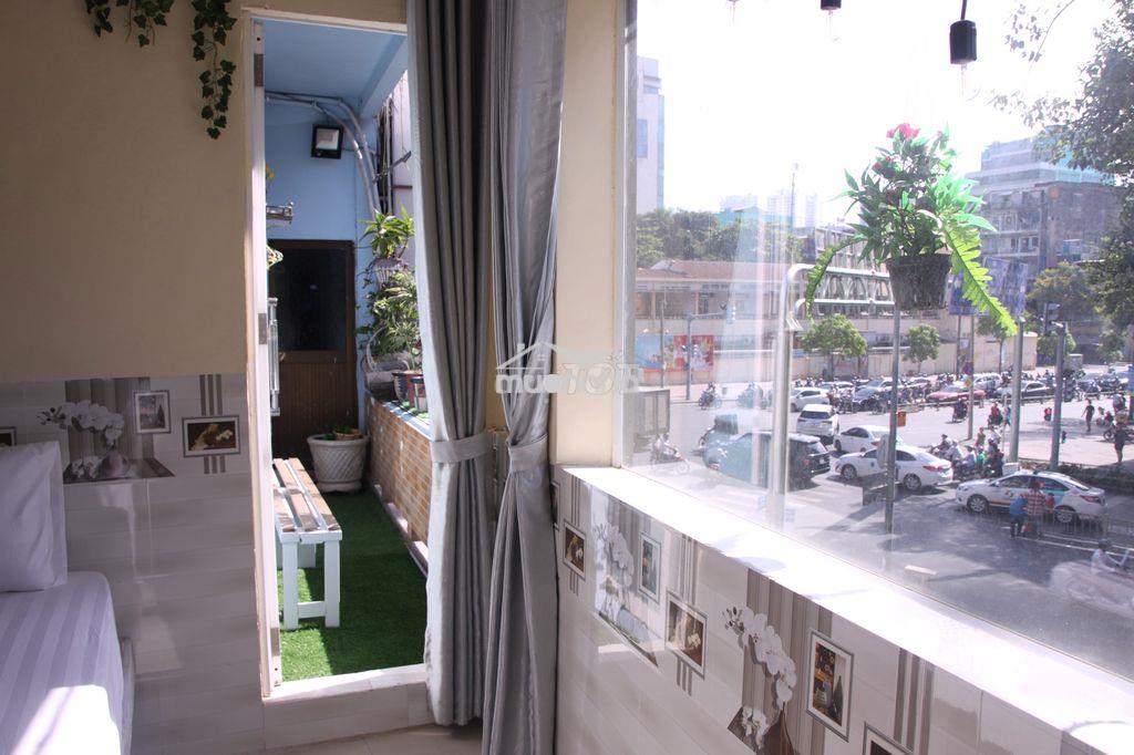 Hot !!! mặt tiền lầu 1 dt 130m 2 ban công khu phố tây bùi viện q1 - 4