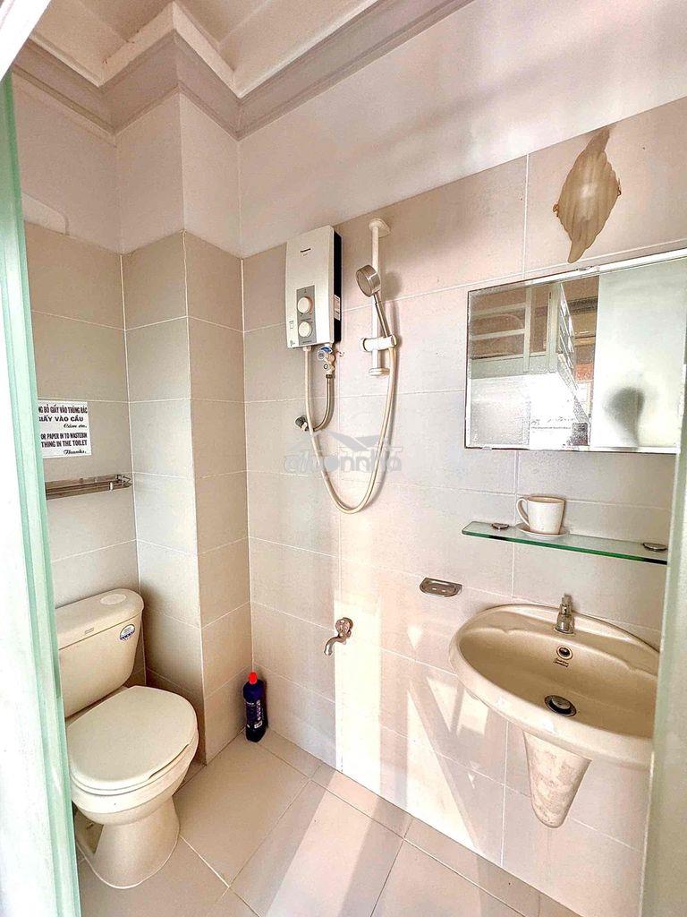 Duplex nhỏ xinh ngay 3/2 q11 sát q10 gần ueh,hoa sen,huflit thang máy - 2