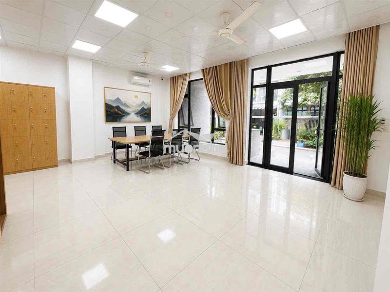 Văn phòng trệt 7x18m giá 14 triệu/ tháng tại vạn phúc city