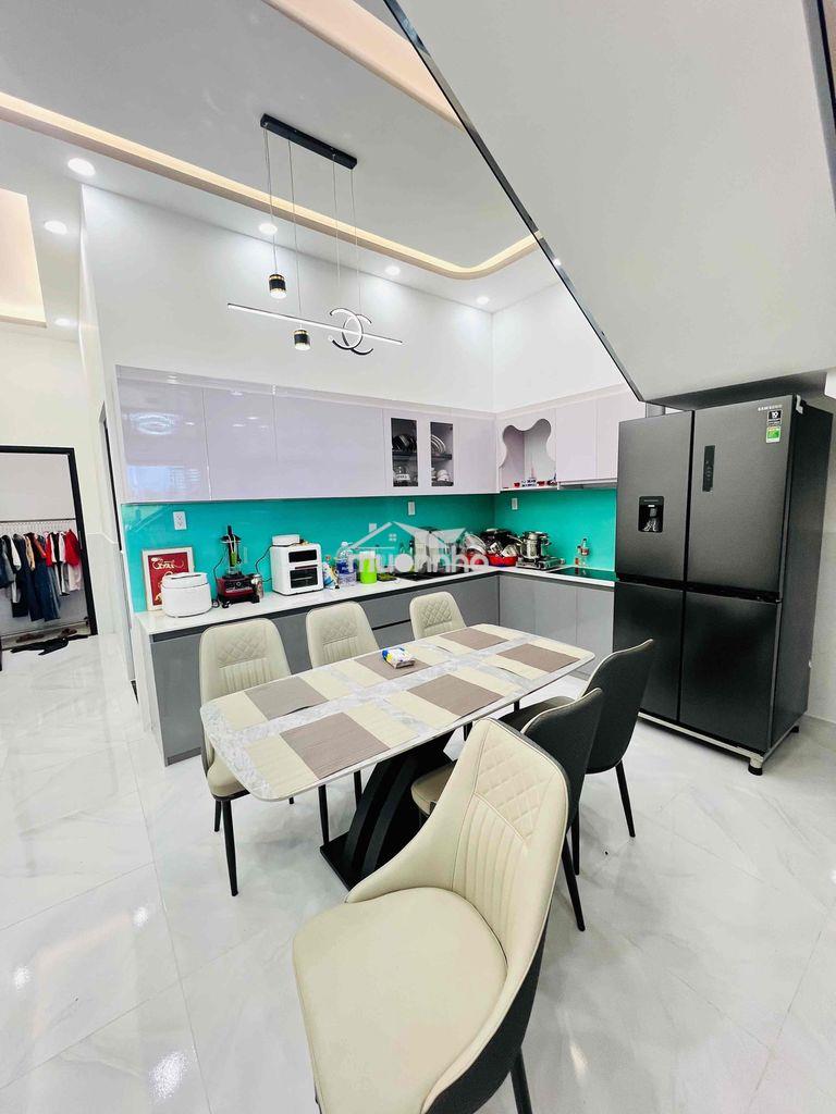 Nhà mới full nội thất cao cấp . 1 trệt , 2 lầu .long hậu - 3