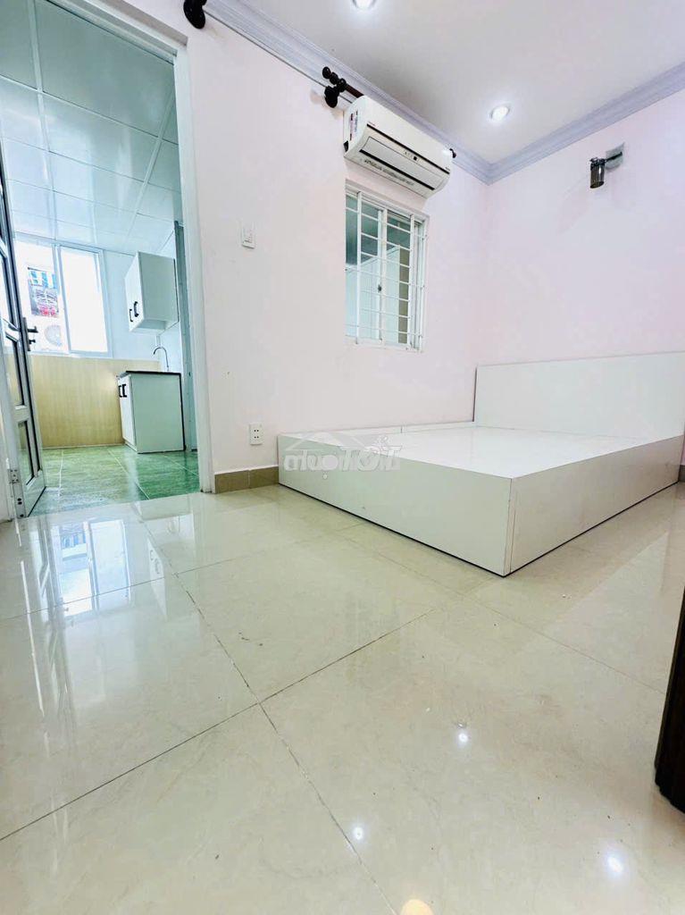 Phòng tách bếp quận 7 - 4tr3