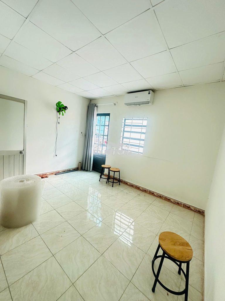 Chỉ 4 tỷ nhỉnh, 44m2, hẻm thông nguyễn sơn, nhà mới 2 tầng kiên cố - 4