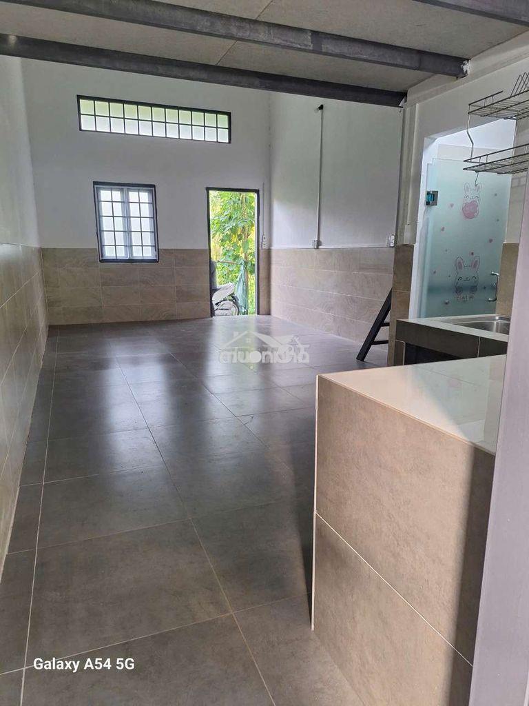 Mới đẹp dtsd 48m² trệt lửng bếp wc sach đẹp sân sau rộng thoáng mát - 3
