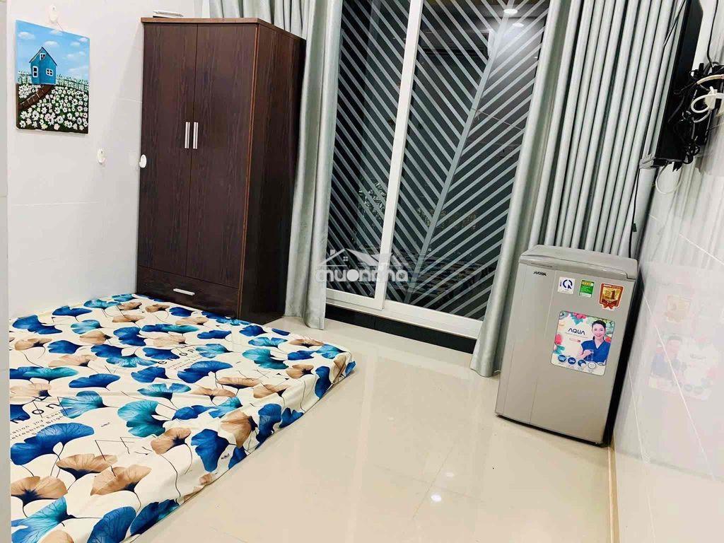 4tr bancon thoáng ngay bến vân đồn q4 - 2
