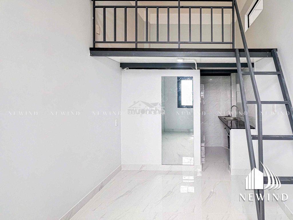 Phòng gác lửng cao sạch đẹp ngay chợ kế bên kcx, ufm tiện về q4, q1 - 3