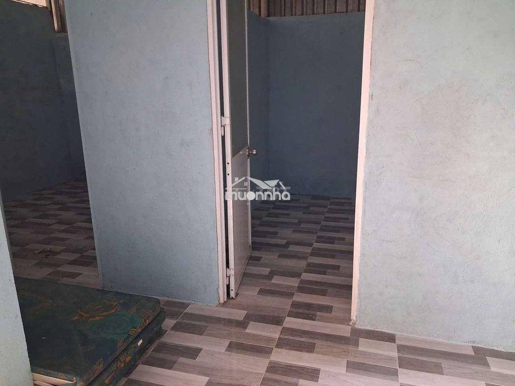 Cho thuê nhà c4 chữ l siêu rông - 3