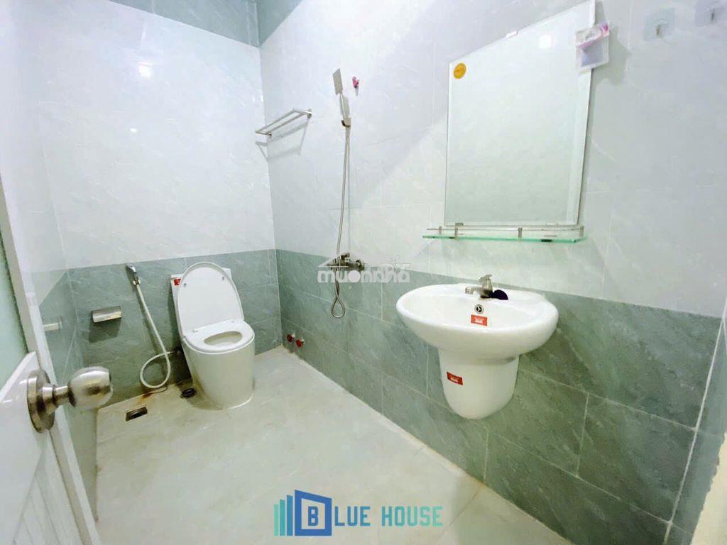 Phòng của sổ trời, tách bếp, của gỗ, đối diện etown cộng hòa, tân bình - 2