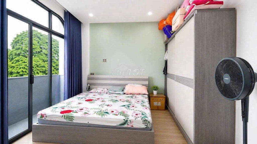 Gấp - nhà 5 tầng kế đại học văn hiến - ngang lớn 6m - giáp bàu cát - 4