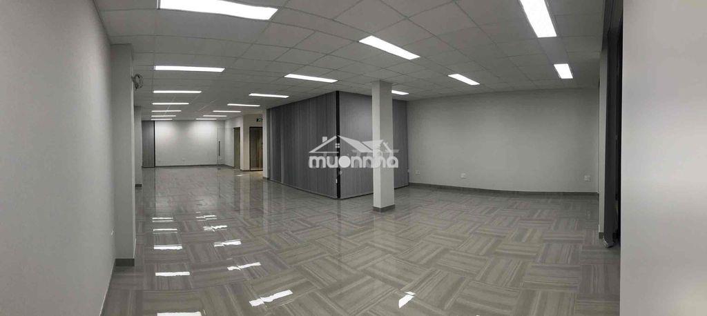 Mặt bằng kinh doanh ngay trung tâm quận 1 - 2