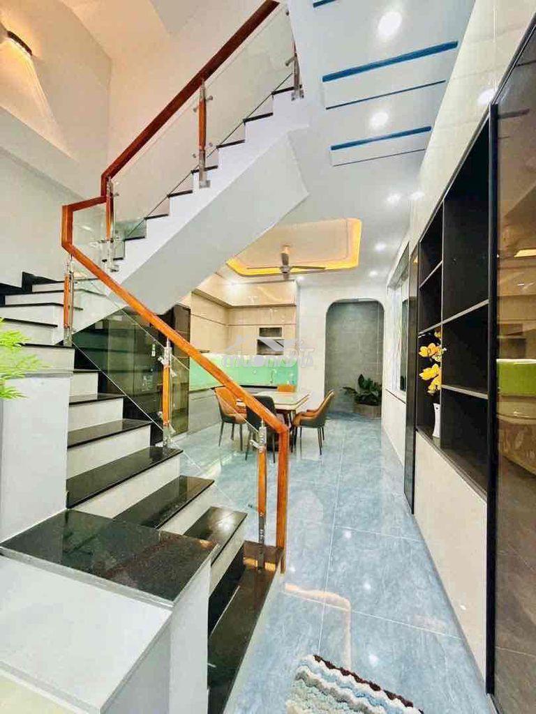 Bán gấp nhà gần chợ thông dụng - sân xe hơi nhà 2 lầu - 3