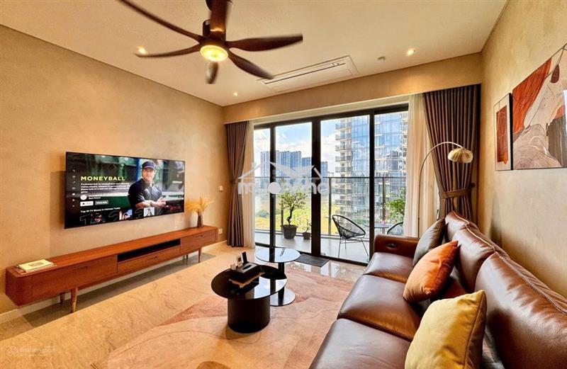 Cần cho thuê căn 2 phòng ngủ 2wc sky center, nhà đẹp