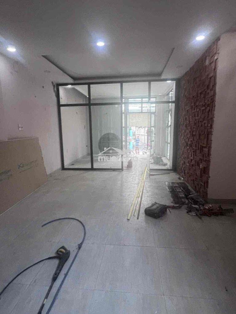 Cho thuê nhà 1 sẹc 5.5 x 18 đúc 1 lầu - 4