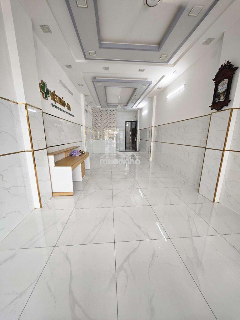 Nhà mặt tiền kinh doanh - có thang máy