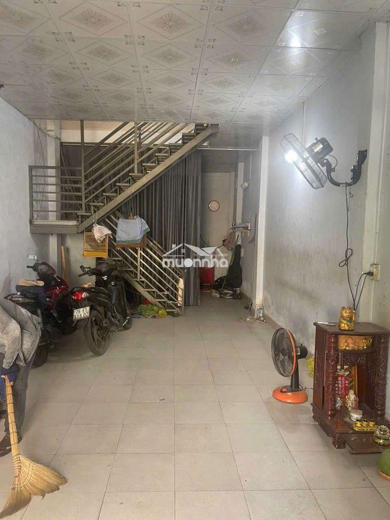 Cho thuê nhà gần cv gia phú – 1 trệt gác suốt – hẻm 7m – 7 triệu - 2