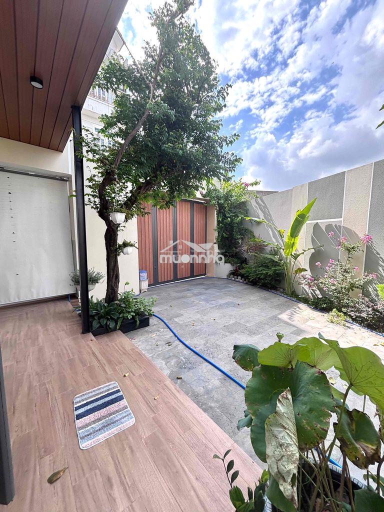 Nhà vườn hiện đại cạnh vimcom lê văn việt dt 200m2 - 2