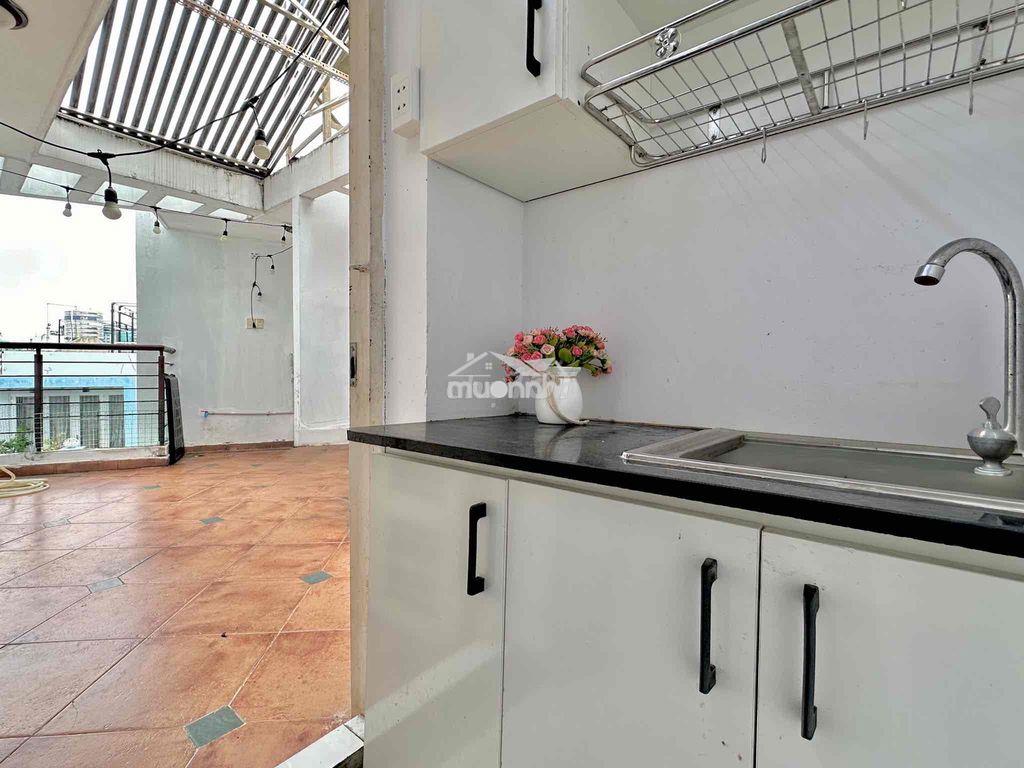Ban công quận 6, tách bếp rộng - 4