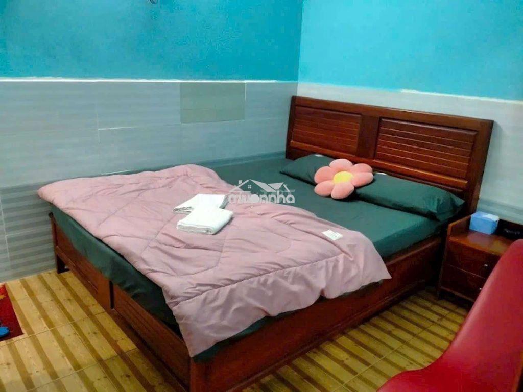 Cần cho thuê căn hộ dich vụ đht 39.dt 4 x 26 1 trẻt 6 lầu .23pn 24ws. - 2