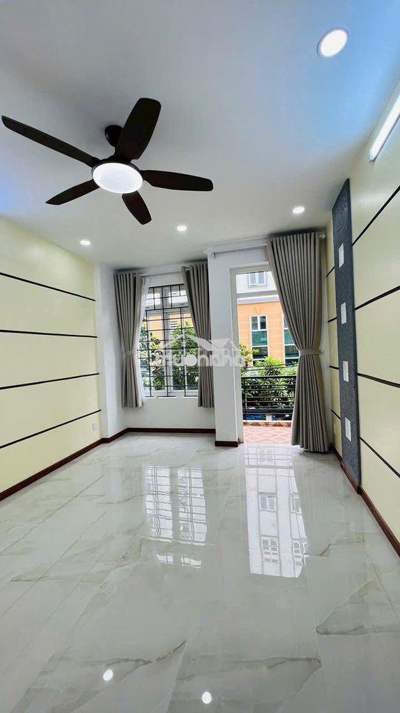 Hxh tô hiến thành - gía 14t5 - dt: 60m2 - 4 tầng nhà mới dọn vô ở liền - 4
