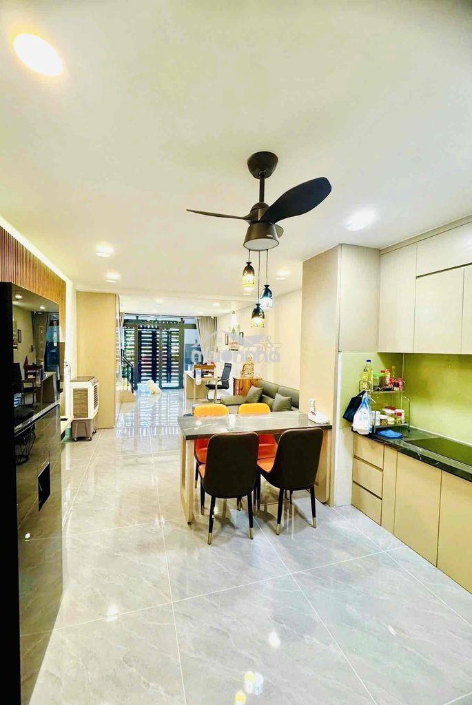 Hiếm có 1 0 2 ! xe hơi ngang nhà 3 tầng ở ngay giáp pmh. chỉ 5 tỷ+ - 3