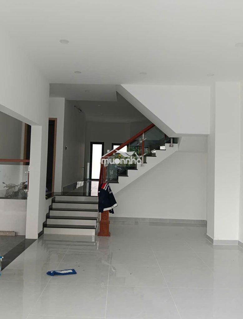 Cho thuê bt 210m2 kdc hồng long hiệp bình phước thủ đức 28tr - 4
