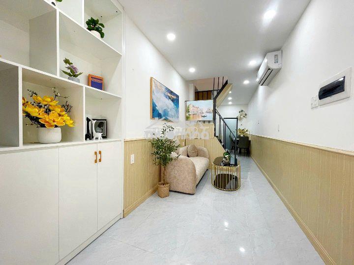 Nhà thuê 3m x 10m, 2 lầu hẻm nguyễn thượng hiền, phường xuân hòa