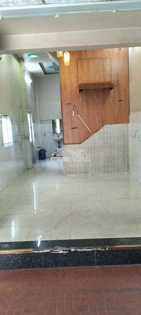 Nhà nguyên căn dt 3,5❌12 trệt 1 lầu+1lửng đúc 3pn2wc hẻm 3 gác thông