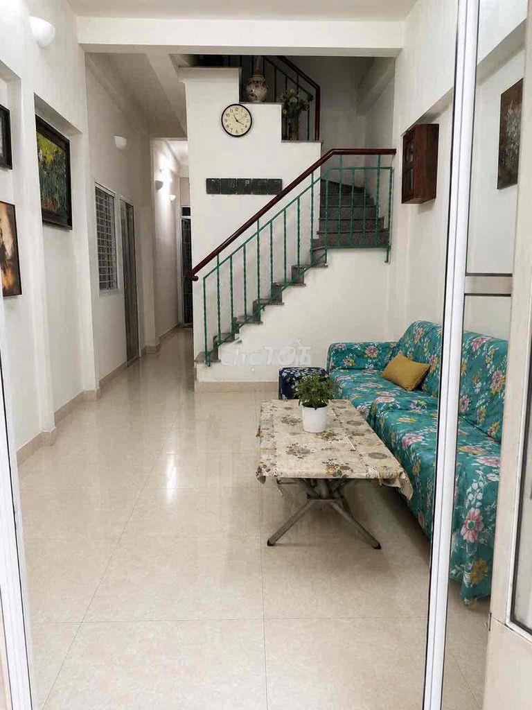 Nhà ngon chính chủ 1 đời - 60m2 | 3 tầng | 3 pn | sân để xe - 2
