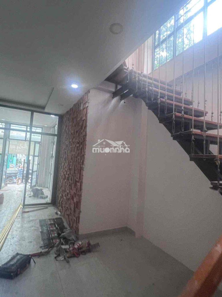 Cho thuê nhà 1 sẹc 5.5 x 18 đúc 1 lầu - 3