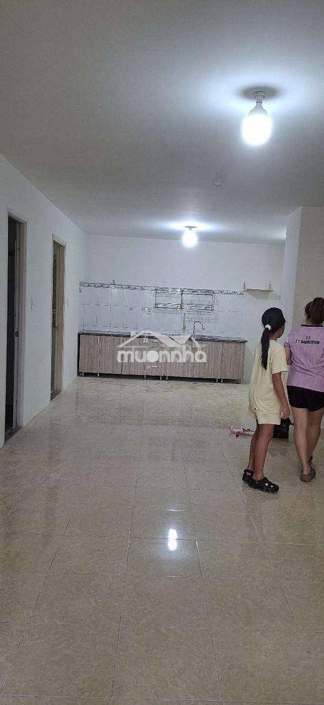 Cho thuê căn hộ 2pn 3pn nhà trống& có nội thất